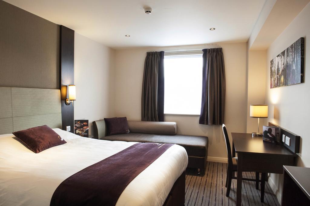 Premier Inn London Elstree / Borehamwood Rum bild